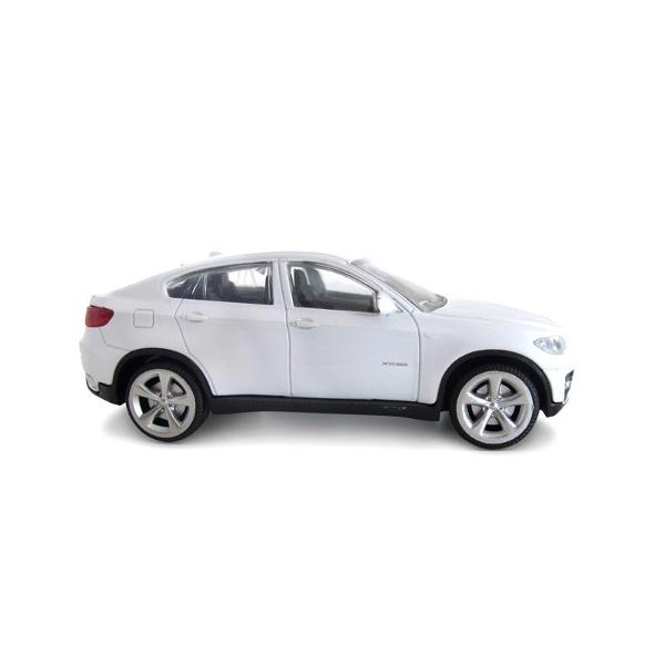 Masinuta are proportiile ideale pentru momente pline de distractie si amuzament Masinuta metalica Bmw X6 scara 1 la 43 are anvelope de cauciuc si un design detaliat interior-exterior realizat din materiale metalice turnate cu accesorii realizate din material plastic de calitate superioara Copilul dumneavoastra se poate juca in voie cu masina metalica Bmw X6 de la brandul international Rastar Nicio cursa nu este imposibil de castigat cu acesta masinuta care este o replica oficiala cu 