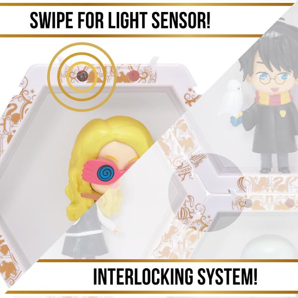 Fiecare personaj este situat in propriul POD in forma de hexagon cu lumini UV si senzor IR incorporat Pur si simplu miscati mana peste senzor pentru a lumina WOW-ul POD-ul Misca-ti mana in fata POD-ului pentru a-l lumina si a dezvalui pictograme ascunse in spatele WOWPod-ului Lumina se stinge automat dupa 30 de secunde Conectati-le in cateva secunde Colectia ta poate lua diferite forme si avea in fiecare zi alt look Limita e doar de imaginatia ta Puteti chiar sa va scrieti numele sau 