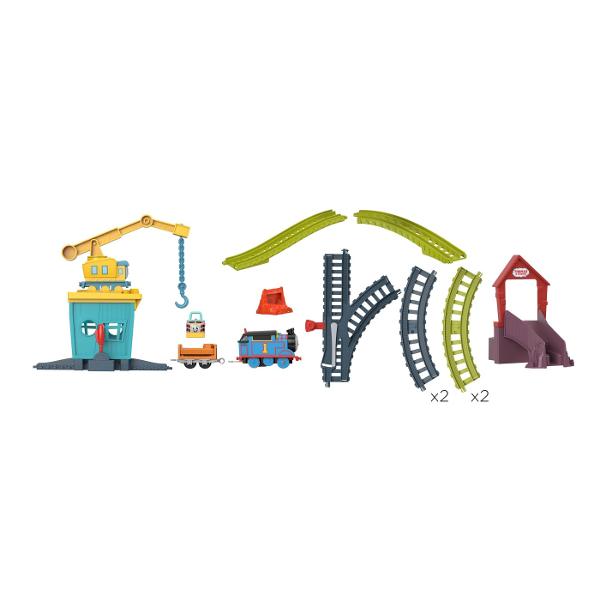 Alaturi de locomotiva lor albastra nr 1 preferata Thomas copiii au inca doi prieteni feroviari gata sa lucreze si sa se joace impreuna Macaraua Carly si Sandy the Rail Speeder Micii mecanici de locomotiva o pot ajuta pe macaraua Carly sa-si foloseasca carligul ei cool pentru a o ridica si incarca pe Sandy the Rail Speeder pe vagonul de marfa al lui Thomas pentru a o lua la o plimbare pe sine Cand cei trei prieteni sunt pregatiti pentru relaxare Thomas o aduce pe Sandy the Rail Speeder 