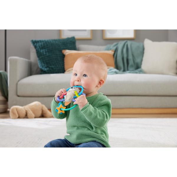 Jucarie pentru dentitie cu tematica vidra cu inele flexibile special concepute pentru ca mainile mici sa le apuce si sa se rasuceasca Inele de dentitie texturate fara BPAPrindeti si scuturati vidra pentru sunete distractiveCoada din material moale pentru un joc senzorial suplimentarAjuta la intarirea abilitatilor motorii fine si la implicarea simturilor in dezvoltare pentru bebelusii cu varsta de la 3 luni in sus