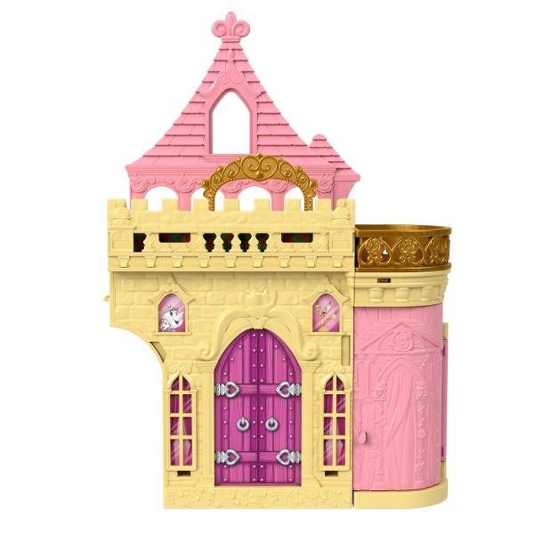 Fanii vor fi incantati de acest set de joaca inspirat de Frumoasa si Bestia Disney O casa de papusi la scara mica fermecatoare castelul se deschide pentru a dezvalui mai multe zone de joaca plus o papusa Belle 4 prieteni mobilier si multe altele Setul de joc include un maner pentru transport si se poate conecta cu alte Storytime Stackers pentru a extinde regatul Papusile nu pot sta singure Culorile si decoratiunile pot varia Papusa mica Belle apare in stilul ei clasic o rochie 