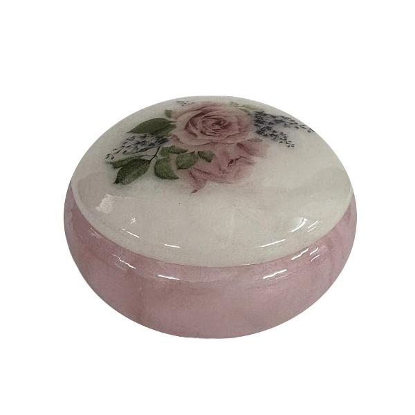 Cutiu&539;&259; din alabastru rotund&259; cu un diametru de 12 cm &537;i o în&259;l&539;ime de 55 cm perfect&259; pentru p&259;strarea bijuteriilor sau a micilor obiecte pre&539;ioaseRealizat&259; din piatr&259; natural&259; de alabastru fiecare cutiu&539;&259; este unic&259; putând prezenta varia&539;ii subtile de culoare &537;i textur&259; datorit&259; caracteristicilor specifice ale fiec&259;rei pietreAcest detaliu confer&259; 