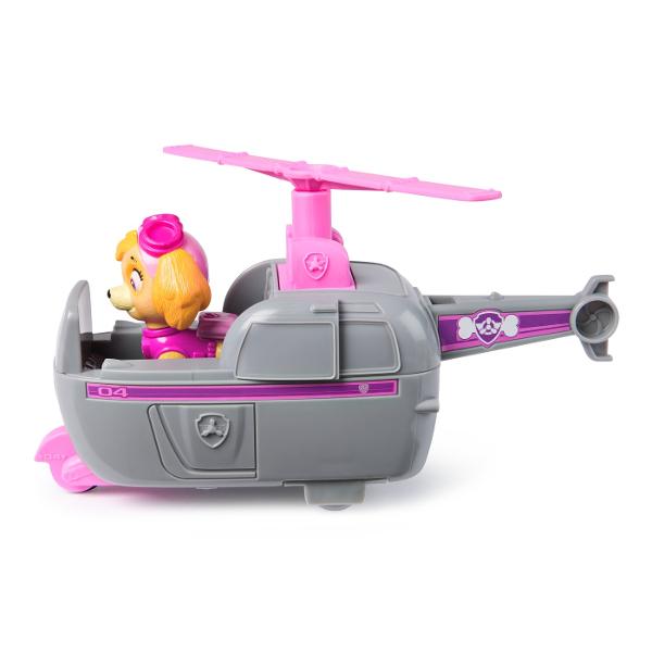 Vehiculele de baza cu functii de actiune mobile individuale si o figurina la bord permit aventurilor din serialul TV Paw Patrol sa traiasca si in camera copiilor Este inclusa o singura figura cu un vehicul Vehiculul si figurina de jucarie sunt in mare parte fabricate din plastic reciclat Chase Skye Marshall Rubble Zuma Everest Tracker si Rocky cu vehiculele lor sunt disponibile individual Toate vehiculele de baza durabilevehiculele de baza includ o figurina de caine care poate fi 