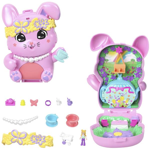 Gentutele Polly Pocket detin lumi mici cu surprize mari in interior pe care fetele si baietii le pot duce oriunde Fiecare jucarie portabila prezinta la exterior o forma adorabila de animal cu un detaliu de joaca interactiv cei mici pot combina accesoriile pentru a ingriji animalul de cate ori doresc Cand au terminat de decorat exteriorul copiii pot deschide carcasa pentru a dezvalui o papusa mai multe functii de joaca din mers si mai mult de 10 accesorii Arunca o petrecere de pijama pentru 