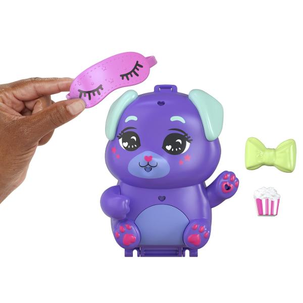 Gentutele Polly Pocket detin lumi mici cu surprize mari in interior pe care fetele si baietii le pot duce oriunde Fiecare jucarie portabila prezinta la exterior o forma adorabila de animal cu un detaliu de joaca interactiv cei mici pot combina accesoriile pentru a ingriji animalul de cate ori doresc Cand au terminat de decorat exteriorul copiii pot deschide carcasa pentru a dezvalui o papusa mai multe functii de joaca din mers si mai mult de 10 accesorii Arunca o petrecere de pijama pentru 
