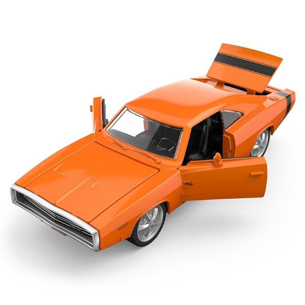 Masinuta are proportiile ideale pentru momente pline de distractie si amuzament Masinuta metalica Dodge Charger RT cu scara 1 la 36 are anvelope de cauciuc si un design detaliat interior-exterior realizat din material metalic turnat cu accesorii realizate din material plastic portiere de calitate superioara Copilul dumneavoastra se poate juca in voie cu masina metalica Dodge Charger RT cu scara 1 la 36 oferita de brandul international Rastar Nicio cursa nu este imposibil de castigat cu 