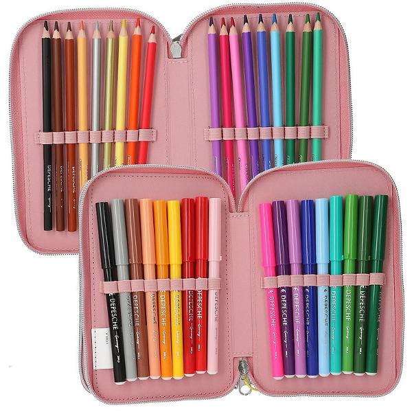 Maimu&539;ic&259; extrem de dr&259;gu&539;&259; penarul roz pal cu trei compartimente de la TOPModel prezint&259; buline portocalii vesele de jur împrejur &537;i o maimu&539;ic&259; elaborat aplicat&259; cu un pui de maimu&539;&259; pe spate pe fa&539;&259; Fructul mic ata&537;at de o panglic&259; scurt&259; poate fi strecurat în spatele bra&539;ului maimu&539;ei f&259;cându-o s&259; par&259; c&259; îl &539;ine în bra&539;e Cele 