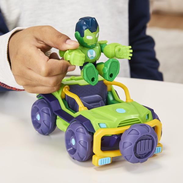 Alatura-te echipei Iron Man in cele mai noi aventuri cu aceste pachete de figurine si vehicule Iron Man si Minunatii sai Prieteni Imagineaza-ti ca te napustesti asupra situatiei pentru a salva ziua cu figurine vehicule si accesorii 2 in 1 figurina-vehicul Fiecare jucarie vehicul de 76 cm vine cu o figurina pozitionabila care se potriveste in interior Incurajeaza joaca imaginativa si de aventura pentru copiii cu varsta de 3 ani si peste cu aceste jucarii Marvel pentru baieti si fete Cauta 