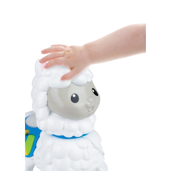 Jucaria de impins Alpaca cu fraze sunete amuzante melodii si lumini intermitente este un companion perfect pentru copiii in varsta de 12 luni si mai mari Mica Alpaca este echipata cu un maner usor de apucat special proiectat pentru a fi utilizat de catre manutele mici ale copiilor Atunci cand este impinsa capul ei se misca oferind o experienta vizuala placuta si incurajand copiii sa continue sa se joace Copiii pot interactiona cu mica Alpaca hranind-o sau apasand pe capul ei Aceasta 