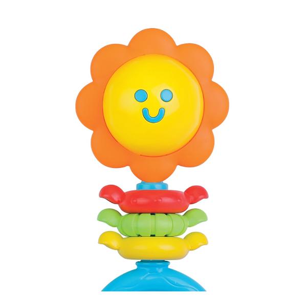 Winfun Set Jucarii Interactive Cadou Nou Nascuti este un set complet de jucarii pentru bebelusi special conceput pentru a stimula dezvoltarea senzoriala inca din primele luni de viata Setul include mai multe jucarii interactive realizate din materiale sigure si placute la atingere precum o jucarie de plus moale elemente de dentitie zornaitoare si o jucarie muzicala cu sunete si lumini Culorile vii texturile variate si functiile interactive atrag atentia copilului si incurajeaza 