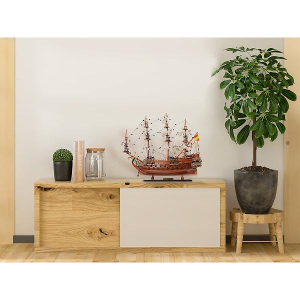 Descoper&259; un model de colec&539;ie impresionant &mdash; o&nbsp;macheta la scar&259; de calitate muzeal&259; a celebrului&nbsp;galeon&nbsp;San Felipe realizat complet manual de me&537;teri pricepu&539;i Construit&259; dup&259; metoda tradi&539;ional&259; &bdquo;plank-on-frame&rdquo; aceast&259; machet&259; evoc&259; m&259;re&539;ia unui galleon spaniol din secolul al XVII-lea cu detalii 