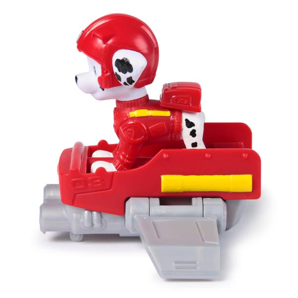 Zboara in actiune cu Action Pups figurina Patrula catelusilor si minunatul sau vehicul de salvare hoverboard Cand este timpul pentru o misiune de salvare plina de actiune prinde picioarele figurinei pe pozitie si extinde aripile hoverboard-ului transformandu-l intr-un avion de jucarie captivant inainte de a zbura intr-o misiune de salvare plina de adrenalina Figurina are o inaltime de peste 5 cm si este echipat cu jacheta de zbor albastra si casca de pilot la fel ca in serial Pentru si 