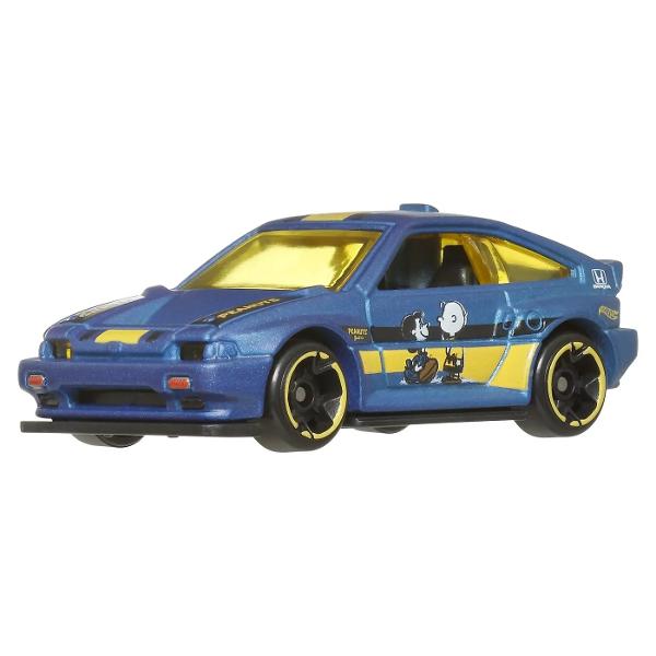 Hot Wheels® Silver Series Peanuts 75th Cars aduce o noua intorsatura masinilor turnate sub presiune cu design si culori izbitoare care ies in evidenta Fiecare masina la scara 164 are roti exclusive este acoperita cu mai multe modele si vine in ambalaje speciale de colectie Cu o varietate de modele noi la moda copiii si colectionarii vor dori sa le colecteze pe toate Fiecare masina se vinde separat in functie de disponibilitateCulorile si modelele pot varia Nu se 