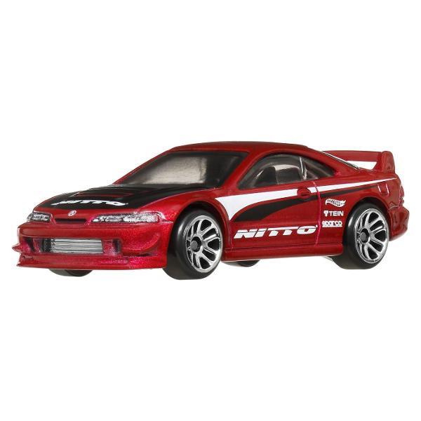 Du-ti jocul la nivelul urmator cu setul Hot Wheels Streets of Japan Acest set de sase vehicule prezinta modele japoneze turnate frumos atat moderne cat si vintage intr-o versiune complet finisata din metal Setul Hot Wheels Streets of Japan contine 6 vehicule Hot Wheels care celebreaza industria auto japoneza Da un impuls unei colectii Hot Wheels existente cu acest set de 6 piese sau intra direct in joc pentru a incepe o serie complet noua O idee grozava de cadou pentru colectionarii de 