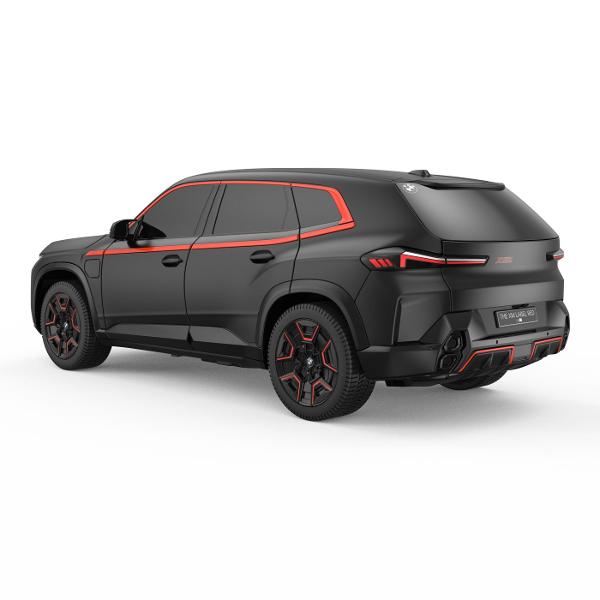 Copilul dumneavoastra se poate juca in voie cu masina cu telecomanda BMW XM scara 1 la 24 oferita de brandul international Rastar Nicio cursa nu este imposibil de castigat cu acesta masinuta replica oficiala cu licenta a modelului original construita cu mare atentie la detalii Masinuta are proportiile ideale pentru momente pline de distractie si amuzament Masinuta functioneaza pe frecventa de 24GAlimentarea se face astfel  pentru masinuta sunt necesare 3 baterii tip AA  iar pentru 