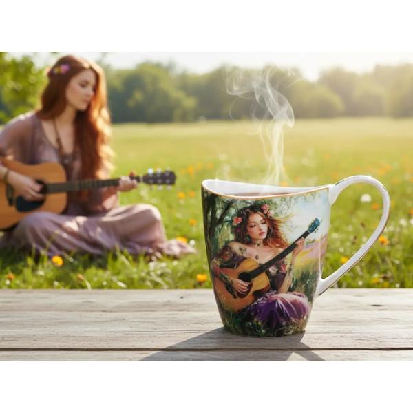 Can&259; rafinat&259; din por&539;elan fin cu o capacitate de 350 ml decorat&259; cu un design artistic din colec&539;ia &bdquo;Muzica sufletului feminin&rdquo; semnat&259; de Laura Lozano Ilustra&539;ia delicat&259; prezint&259; o t&acirc;n&259;r&259; care c&acirc;nt&259; la chitara aflat&259; &icirc;ntr-un c&acirc;mp plin de flori s&259;lbatice cre&acirc;nd o atmosfer&259; poetic&259; &537;i plin&259; de sensibilitatep 