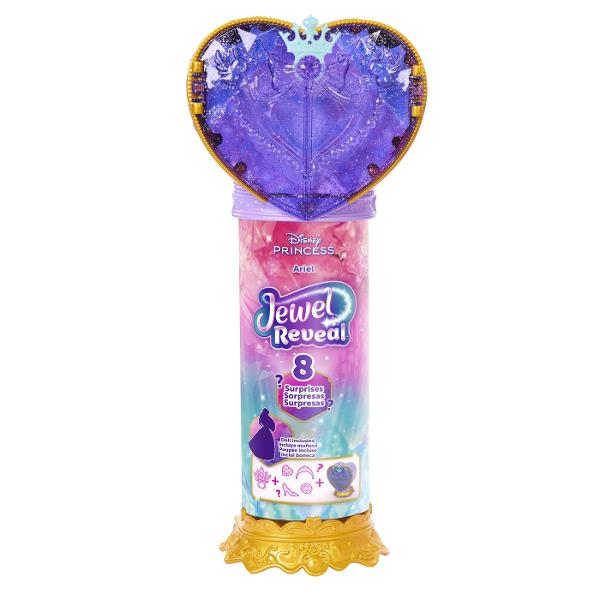 Setul Disney Princess Jewel Reveal aduce magia lumii Disney intr-o experienta plina de surprize si descoperiri Ambalat intr-o cutie eleganta in forma de inima stralucitoare setul ascunde in interior o papusa Ariel inspirata din universul Printeselor Disney si mai multe accesorii surpriza Copiii pot deschide compartimentele pentru a descoperi treptat elementele incluse precum accesorii de moda si detalii inspirate din poveste Designul sclipitor si mecanismul de deschidere transforma fiecare 