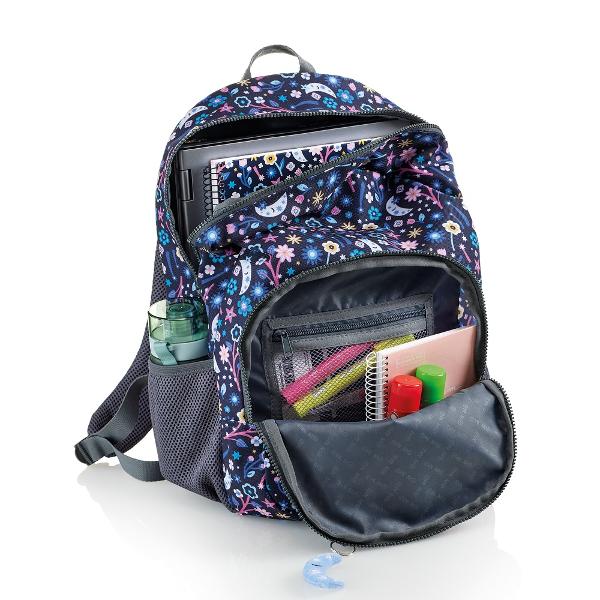 Elegan&539;&259; func&539;ionalitate &537;i un strop de magie nocturn&259; &ndash; toate se reg&259;sesc &icirc;n ghiozdanul&nbsp;Night Garden&nbsp;de la&nbsp;Miquelrius G&acirc;ndit pentru &537;coal&259; &537;i activit&259;&539;i zilnice acest model ofer&259; organizare eficient&259; confort la purtare &537;i un design floral misterios ce 