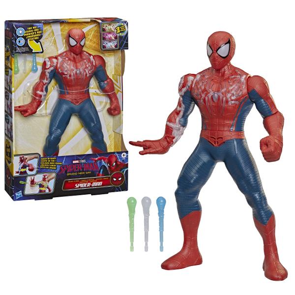 Setul Spider Man Incarcare de Putere aduce actiunea inspirata din universul Marvel direct in joaca celor mici printr-o figurina Spider Man de dimensiuni mari de aproximativ 365 cm Figurina are un design detaliat cu elemente inspirate de costumul eroului si functii interactive care transforma fiecare aventura intr-o experienta dinamica Setul include accesorii speciale pentru activarea diferitelor efecte de putere permitand copiilor sa recreeze scene spectaculoase si propriile misiuni de 