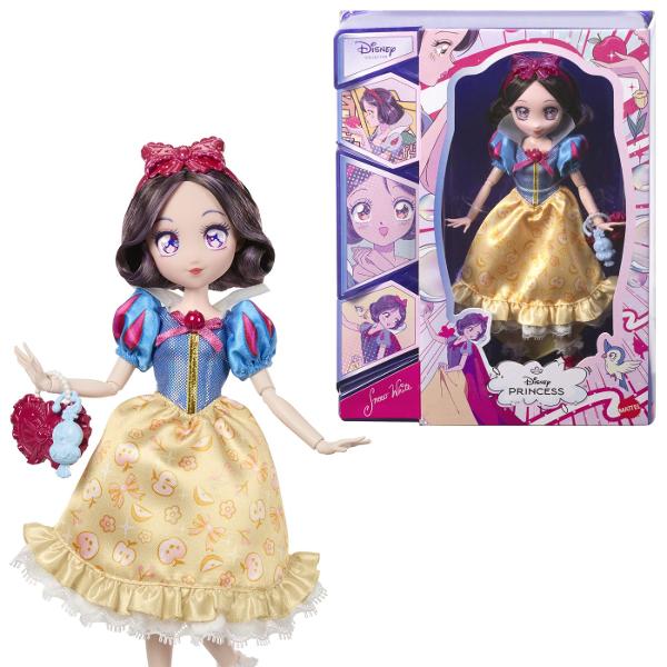 Papusa Alba Ca Zapada din colectia Disney Princess este inspirata de indragitul personaj din povestea clasica Disney Papusa are aproximativ 22 cm inaltime si poarta tinuta emblematica in nuante de albastru galben si rosu completata de bentita decorativa si detalii elegante Designul delicat si accesoriile tematice permit recrearea scenelor preferate din poveste si inventarea unor noi aventuri alaturi de Alba Ca Zapada Inaltime papusa aproximativ 22 cm Varsta recomandata 3 ani