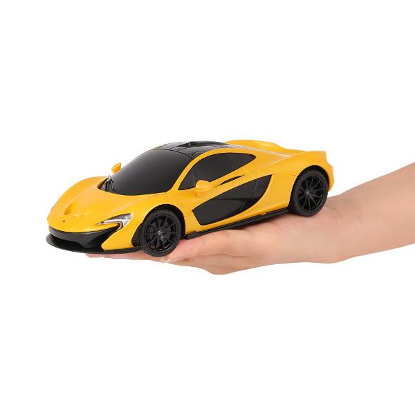 Copilul dumneavoastra se poate juca in voie cu masina cu telecomanda McLaren P1 scara 1 la 24 oferita de brandul international Rastar Nicio cursa nu este imposibil de castigat cu acesta masinuta replica oficiala cu licenta a modelului original construita cu mare atentie la detalii Masinuta are proportiile ideale pentru momente pline de distractie si amuzament avand dimensiunile in centimetri dupa cum urmeaza  2049274Masinuta functioneaza pe frecventa de 24GAlimentarea se face 
