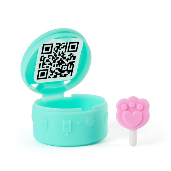 Intra in lumea distractiei alaturi de Gabby si prietenii sai Acest set de joaca colorat inspirat din universul Gabby&39s Dollhousei include balcon figurina si multiple accesorii tematice care transforma orice moment intr-o aventura captivanta Cu detalii inspirate din lumea marina si un design interactiv acest set incurajeaza joaca imaginativa si dezvoltarea creativitatii Continut 7 piese  figurina accesorii Potrivit pentru copii de peste 3 ani Acest pachet contine balconul cu 