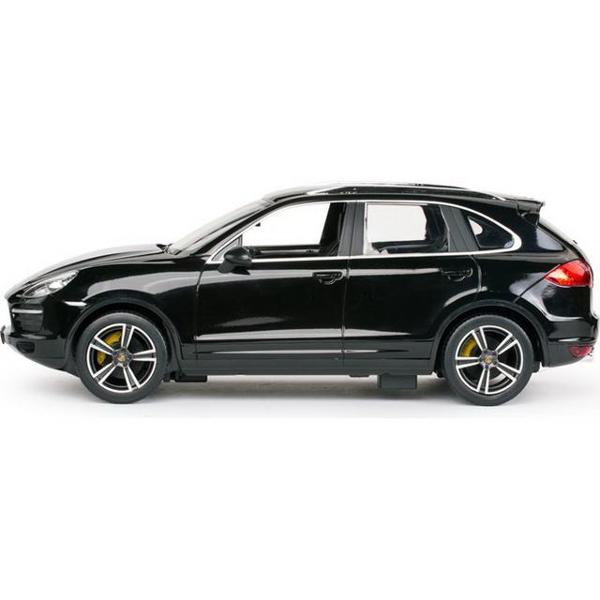 Copilul dumneavoastra se poate juca in voie cu masina cu telecomanda Porsche Cayenne Turbo scara 1 la 14 oferita de brandul international Rastar Nicio cursa nu este imposibil de castigat cu acesta masinuta replica oficiala cu licenta a modelului original construita cu mare atentie la detalii Masinuta are proportiile ideale pentru momente pline de distractie si amuzament avand dimensiunile in centimetri dupa cum urmeaza  346139122Masinuta functioneaza pe frecventa de 24GAlimentarea 