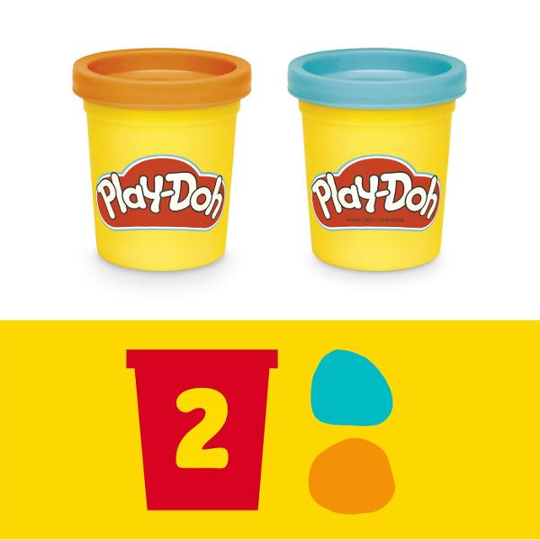 Setul Play-Doh Mini ofera copiilor o modalitate distractiva de a modela si crea diferite forme din plastilina Cu ajutorul presei si al accesoriilor incluse plastilina poate fi presata prin diverse sabloane pentru a obtine modele forme si decoratiuni variate Setul include 2 recipiente cu plastilina Play-Doh in culori diferite cu o cantitate totala de 113 g precum si accesorii pentru modelare si decupare Activitatea stimuleaza creativitatea imaginatia indemanarea si motricitatea fina 