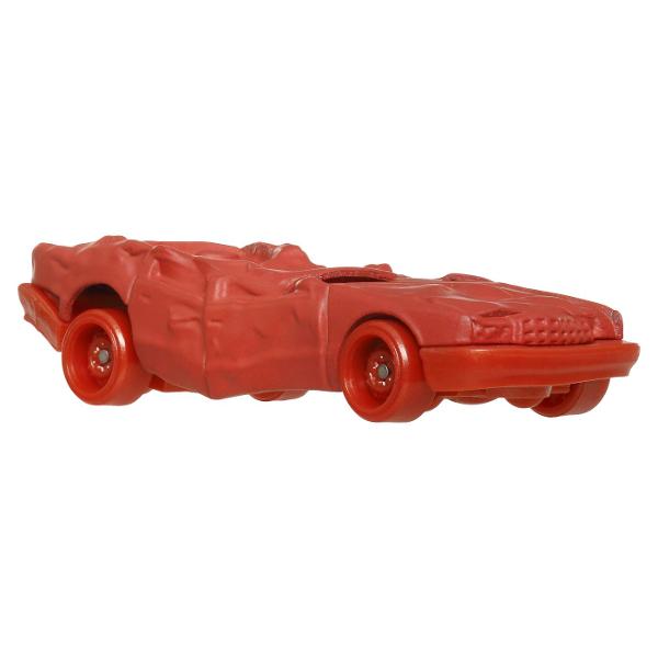 Asortimentul cu lansator de inamici de oras Hot Wheelsdispune de doi inamici preferati de copii tiranozaurul si rechinul sub forma de lansatoare grozave de masini vandute separat Atat lansatorul dinozaur Hot Wheels cat si lansatorul rechin Hot Wheels dispun de provocari grozave in care copiii trebuie sa lanseze masinile cu forta potrivita sau risca sa ramana blocati in falcile inamicului Copiii se pot juca si separat cu aceste jucarii compacte pentru super distractie la scara mai mica 