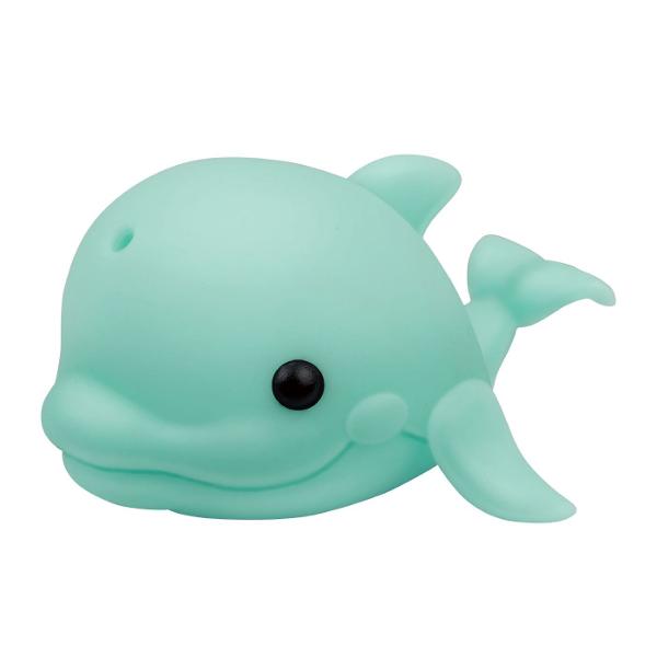 Winfun Water Fun Set Jucarii De Baie Jungla Si Ocean este un set de jucarii pentru baie conceput pentru a transforma timpul petrecut in apa intr-o experienta distractiva si educativa pentru bebelusi Setul include 10 animalute colorate moi si usor de prins special create pentru mainile mici ale copiilor Fiecare figurina poate fi stransa pentru a pulveriza apa oferind un element interactiv care stimuleaza curiozitatea si incurajeaza jocul activ Culorile vii si formele prietenoase contribuie 