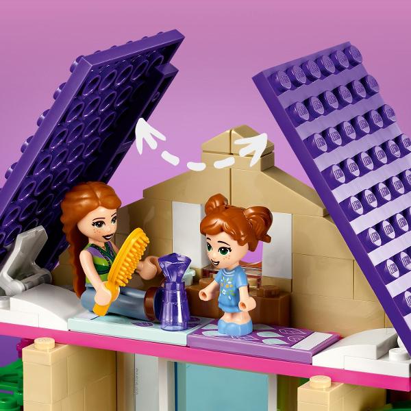 LEGO Friends - Casa din padure 41679 326 piese  Casuta plina de dotari ofera ore-n sir de distractie in padureCaptiveaza copiii iubitori de natura timp de ore in sir cu Casa din padure 41679 Copiii care adora sa se joace cu casute vor fi incantati sa exploreze camerele dragute si detaliile petrecand timp cu LEGO Friends Mia si familia eiPlina de detalii pentru joaca imaginativeAceasta casa in copac 